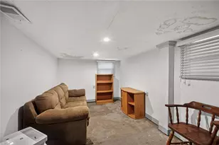 311 N 7th St, Jeannette, PA 15644 - Photo 9