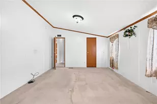 206 Lewis Ave, Jeannette, PA 15644 - Photo 35