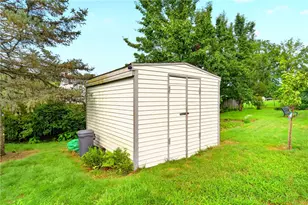 206 Lewis Ave, Jeannette, PA 15644 - Photo 43