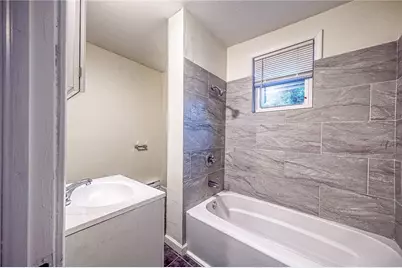 427 Adams St #4, Rochester, PA 15074 - Photo 9