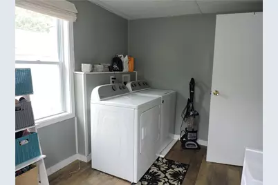 906 W Vine St, Mt Pleasant Boro, PA 15666 - Photo 23