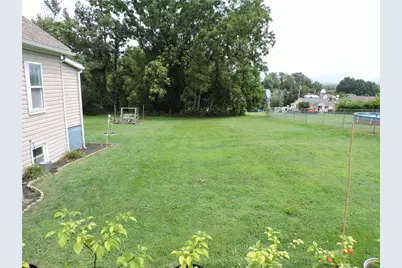 906 W Vine St, Mt Pleasant Boro, PA 15666 - Photo 35