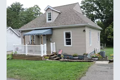 906 W Vine St, Mt Pleasant Boro, PA 15666 - Photo 1