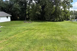 906 W Vine St, Mt Pleasant Boro, PA 15666 - Photo 37