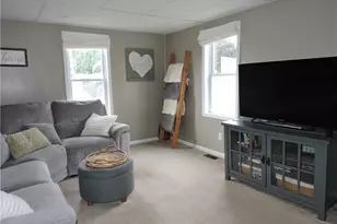906 W Vine St, Mt Pleasant Boro, PA 15666 - Photo 7