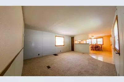1044 Bert Cir, Penn Twp, PA 15675 - Photo 7