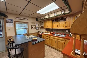 300 E Main St, Stoystown Boro, PA 15563 - Photo 9