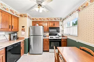106 Norman Dr, Moon/Crescent Twp, PA 15108 - Photo 9