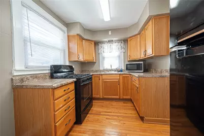 1116 Muldowney Ave, Pittsburgh, PA 15207 - Photo 9