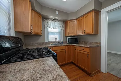 1116 Muldowney Ave, Pittsburgh, PA 15207 - Photo 11