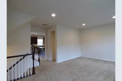 2302 Pointe View, Adams Township, PA 16046 - Photo 3