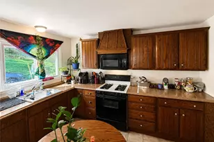 101 Sylvan St, Twp of But SW, PA 16045 - Photo 11