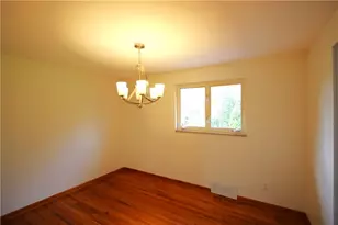 7111 Gayle Dr, Union Township, PA 15332 - Photo 5