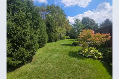 265 Iowa St, Hempfield Township, PA 15601 - Photo 3