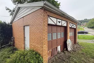 1700 Tyler St, Aliquippa, PA 15001 - Photo 5