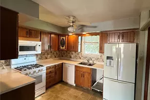 1700 Tyler St, Aliquippa, PA 15001 - Photo 11