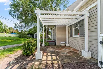 101 Beacon Light Rd, Sewickley Township, PA 15089 - Photo 7