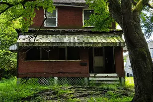 1621 Boundary St, Aliquippa, PA 15001 - Photo 1