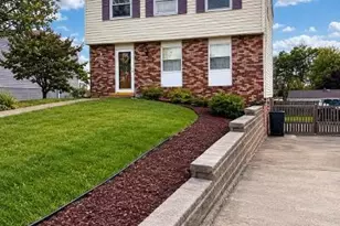 759 Crestwood Dr, North Huntingdon, PA 15642 - Photo 1