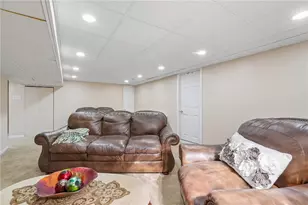 1516 Griffin Rd, Monroeville, PA 15146 - Photo 29