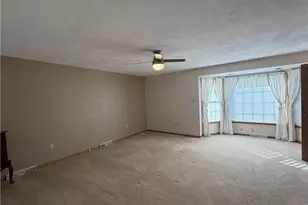 110 Chapel View Dr, Hempfield Township, PA 15601 - Photo 19