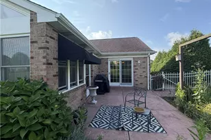 110 Chapel View Dr, Hempfield Township, PA 15601 - Photo 3