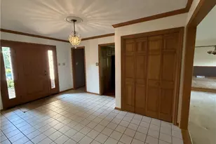 110 Chapel View Dr, Hempfield Township, PA 15601 - Photo 7