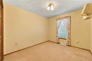110 Chapel View Dr, Hempfield Township, PA 15601 - Photo 23