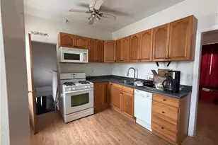 408 Ferree St, Coraopolis, PA 15108 - Photo 13