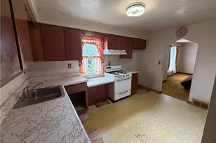 9 Cherokee Dr, Robinson Twp, PA 15205 - Photo 7
