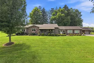 929 Old Pulaski Rd, Neshannock Township, PA 16105 - Photo 1