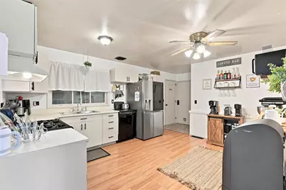 1000 Clarksville Rd, Hermitage, PA 16148 - Photo 5