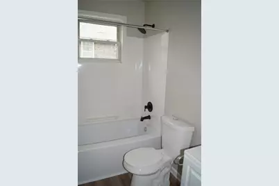 9 E Gaskill Ave, Jeannette, PA 15644 - Photo 17
