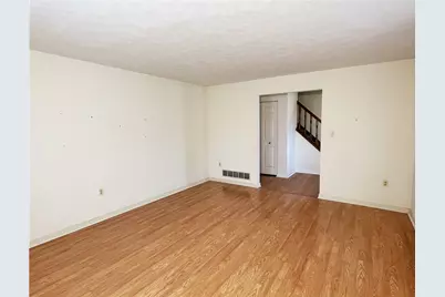 16 Windsor Court, Scott Township, PA 15220 - Photo 7