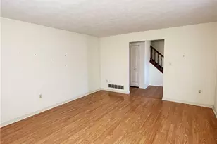 16 Windsor Ct, Scott Township, PA 15220 - Photo 7