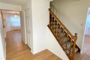16 Windsor Ct, Scott Township, PA 15220 - Photo 3