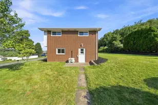 1106 Fairlane Dr, Hopewell Township, PA 15001 - Photo 27