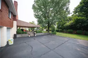105 Viennese Dr, Pittsburgh, PA 15209 - Photo 41
