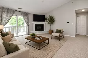 4205 Lenox Oval, Ross Twp, PA 15237 - Photo 3