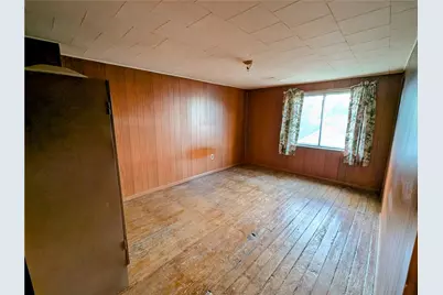 108 Kohler Ave, Twp of But SW, PA 16045 - Photo 19