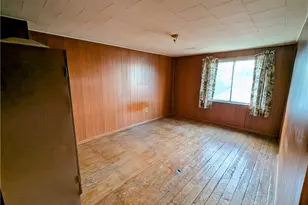 108 Kohler Ave, Twp of But SW, PA 16045 - Photo 19