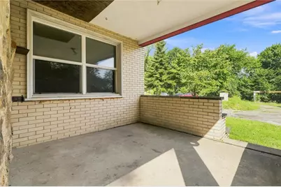 1114 Daisy Ln, Moon/Crescent Twp, PA 15046 - Photo 3