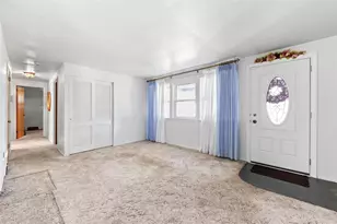 28 Monte Carlo Rd, Pittsburgh, PA 15239 - Photo 9