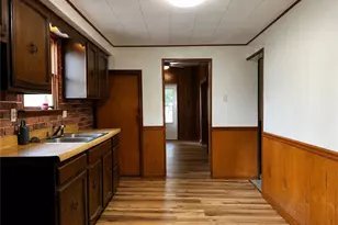 710 Irving St, Vandergrift, PA 15690 - Photo 5
