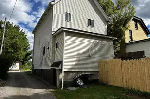 710 Irving St, Vandergrift, PA 15690 - Photo 21