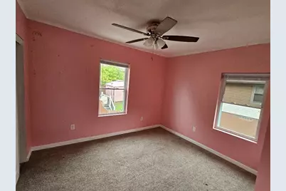 445 Ohio Ave, Rochester, PA 15074 - Photo 11