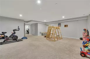 2056 Cade Dr, Center Township, PA 15061 - Photo 27
