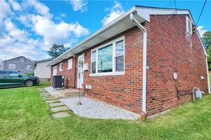 1023 Aetna Dr, Ellwood City, PA 16117 - Photo 3