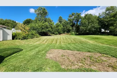1023 Aetna Dr, Ellwood City, PA 16117 - Photo 3