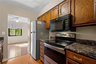 108 Springwater Ct, Moon/Crescent Twp, PA 15108 - Photo 9